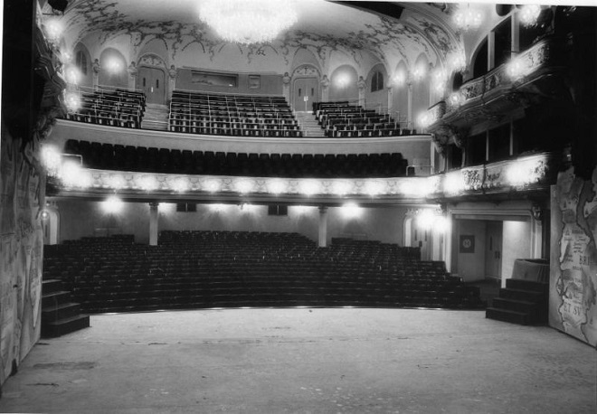 Divadlo Antonína Dvořáka Ostrava (foto theatre-architecture.eu)