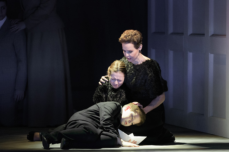 Christoph Willibald Gluck: Alceste – Divadlo J. K. Tyla v Plzni, premiéra 15. ledna 2022 (foto Martina Root)