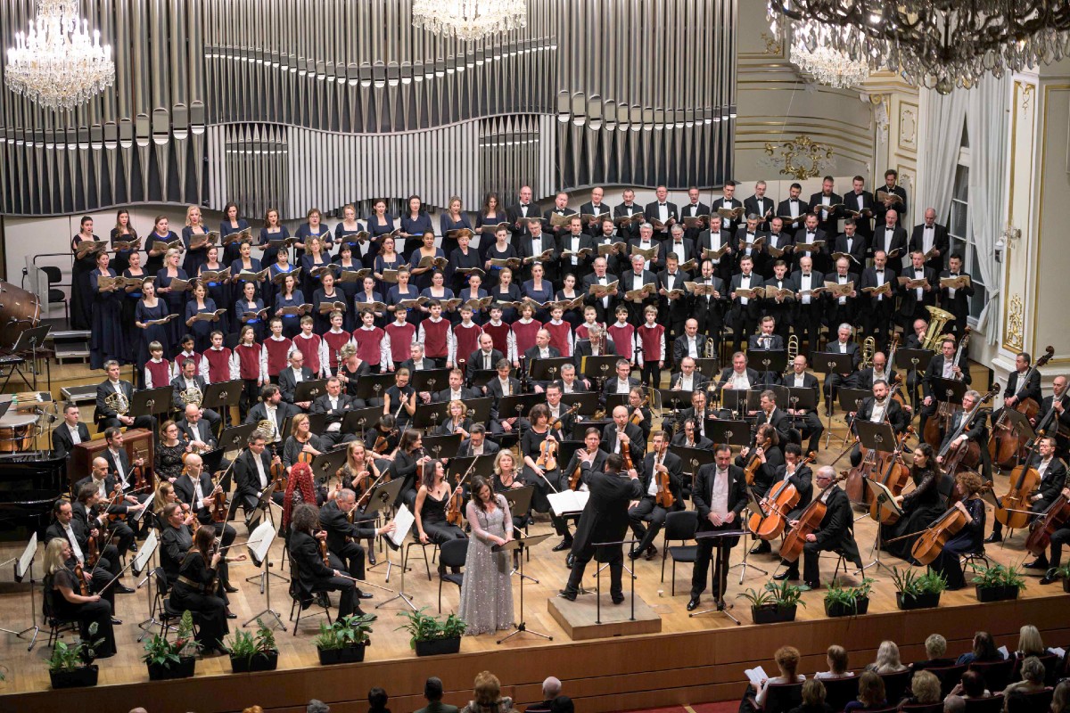 Mariana Sajko, Jaroslav Kyzlink, Svatopluk Sem, Slovenský filharmonický sbor, Bratislavský chlapecký sbor, Slovenská filharmonie, 26. ledna 2023 (zdroj Slovenská filharmonie, foto Alexander Trizuljak)