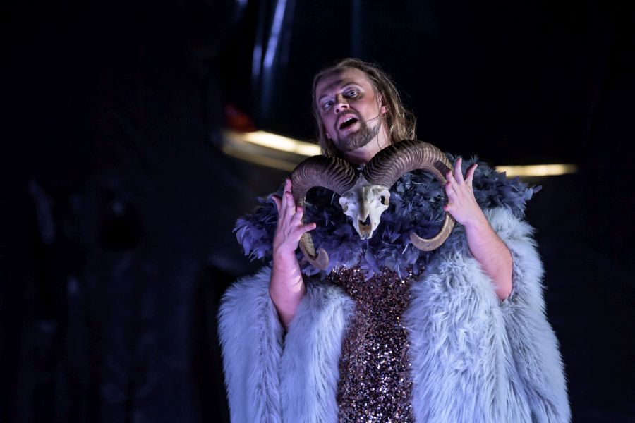 Ervín Schulhoff: Plameny – Státní opera, 12. června 2022 (foto Serghei Gherciu)