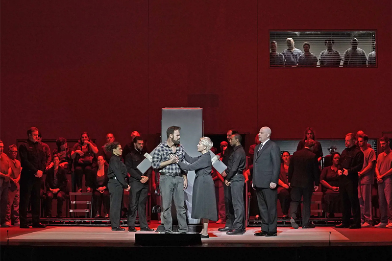 Jake Heggie: Mrtvý muž přichází, Metropolitní opera – Ryan McKinny a Joyce DiDonato (zdroj Aerofilms)