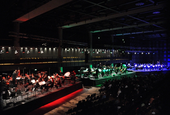 Hudba pro tři orchestry - Forum Praha 19.11.2016 (foto Zdeněk Chrapek)