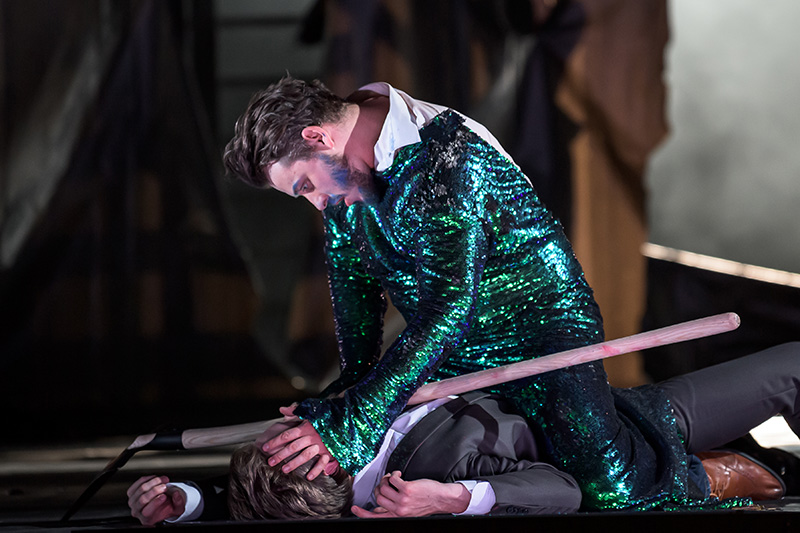Musica non grata / Erwin Schulhoff: Plameny. Denys Pivnickij (Don Juan) a Jan Hnyk (Komtur) (foto Serghei Gherciu)