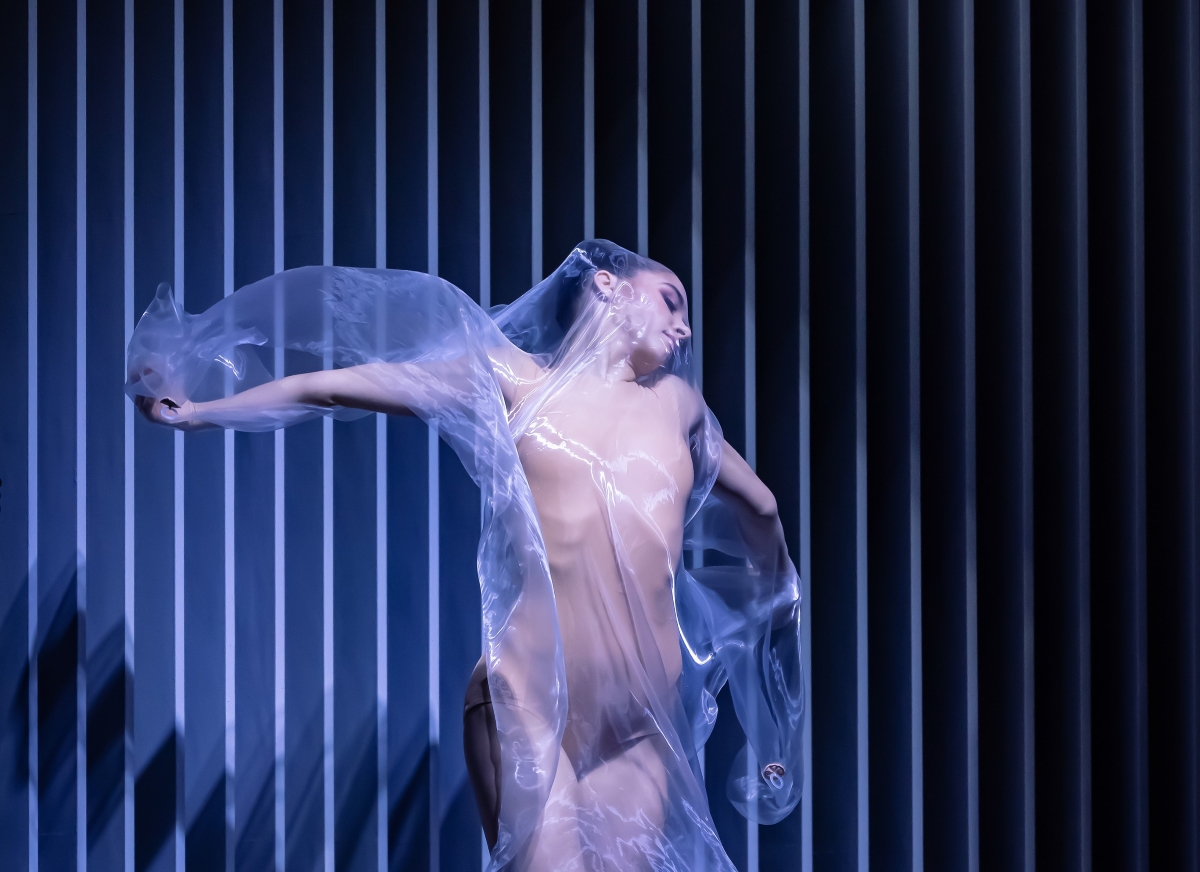Petr Iljič Čajkovskij: Labutí jezero –Zarina Stahnke, Semperoper Dresden (zdroj Semperoper Dresden, foto Nicholas MacKey)