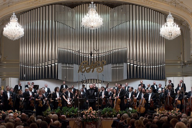 Bratislavské hudobné slávnosti 2016: Otvárací koncert - Slovenská filharmónia, James Judd - Koncertná sieň Slovenskej filharmónie Bratislava 2016 (foto © Jan F. Lukas)