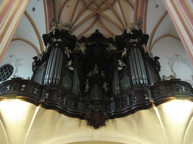 Chrám sv. Mořice Olomouc - varhany (zdroj commons.wikimedia.org/Michal Maňas)