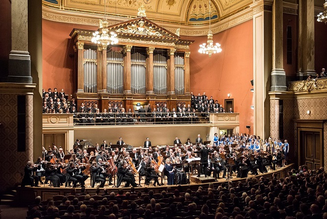 Česká filharmonie - Manfred Honeck, Pražský filharmonický sbor, Kühnův dětský sbor - Praha 9.3.2016 (zdroj FB ČF)