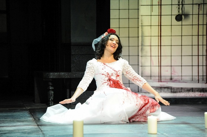 G. Donizetti: Lucia di Lammermoor - Elif Aytekin (Lucia) - Südthüringisches Staatstheater Meiningen 2016 (foto © foto-ed .de)