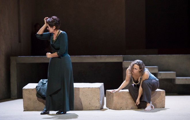 Richard Strauss: Elektra - Staatsoper im Schiller Theater Berlín 2016 (foto FB Staatsoper im Schiller Theater Berlín/Monika Rittershaus)