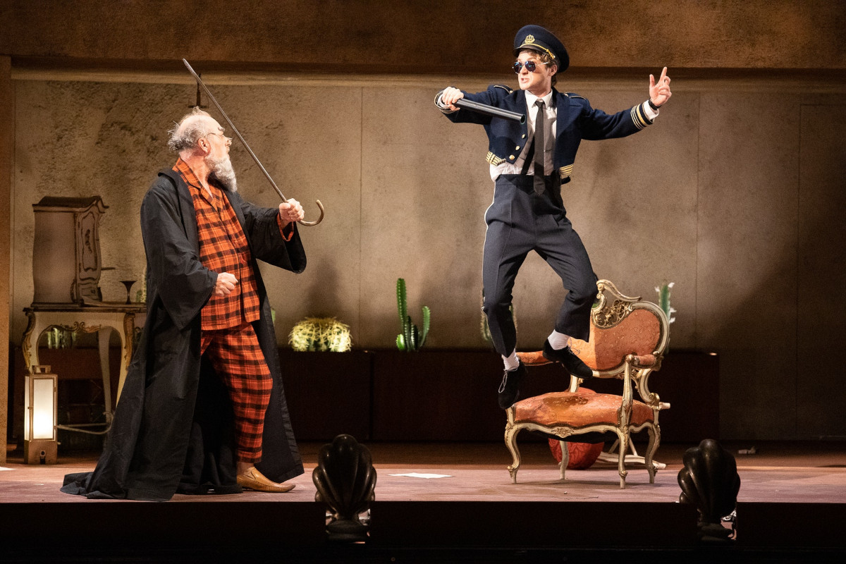 G. Rossini: Lazebník sevillský - Jiří Sulženko, Petr Nekoranec- Národní divadlo 2021 (foto Zdeněk Sokol)