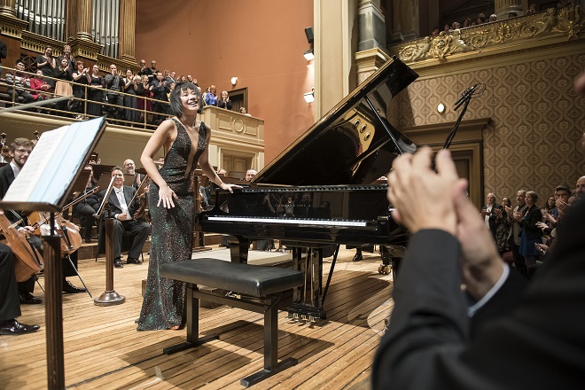 Yuja Wang, Česká filharmonie – Praha 6. 12. 2017 (zdroj ČF / foto © Petra Hajská)