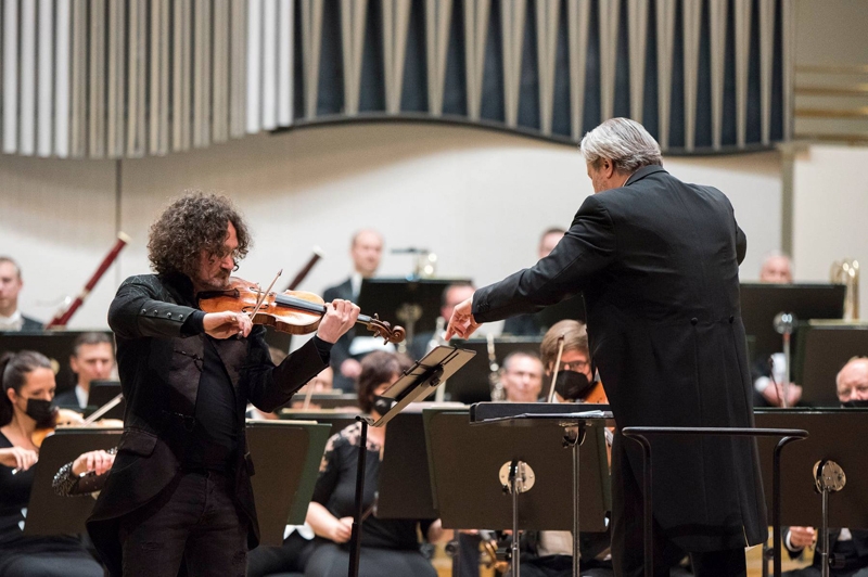 Slovenská filharmonie, Daniel Raiskin, Jarolím Emmanuel Ružička (foto Alexander Trizuljak)