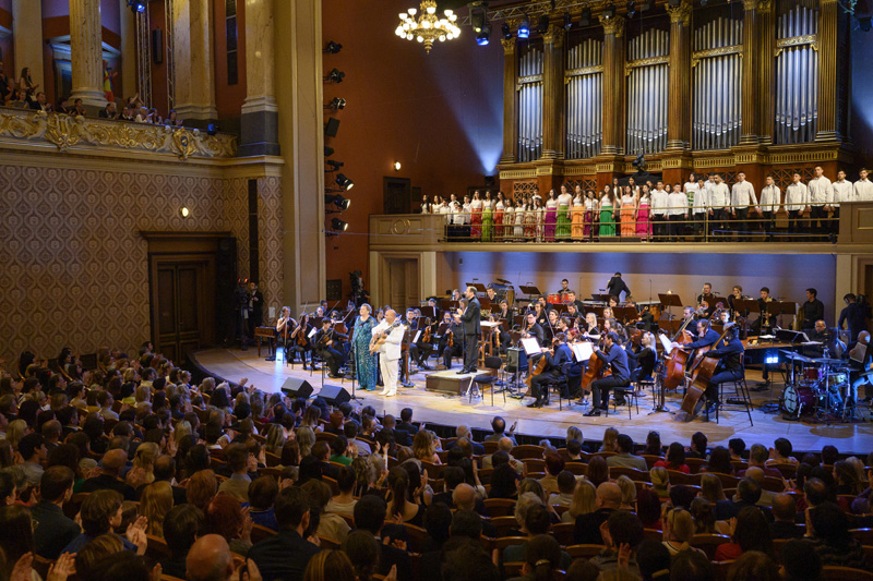 Česká filharmonie, Čavorenge, Ida Kelarová: Šun Devloro (foto Petra Hajská)