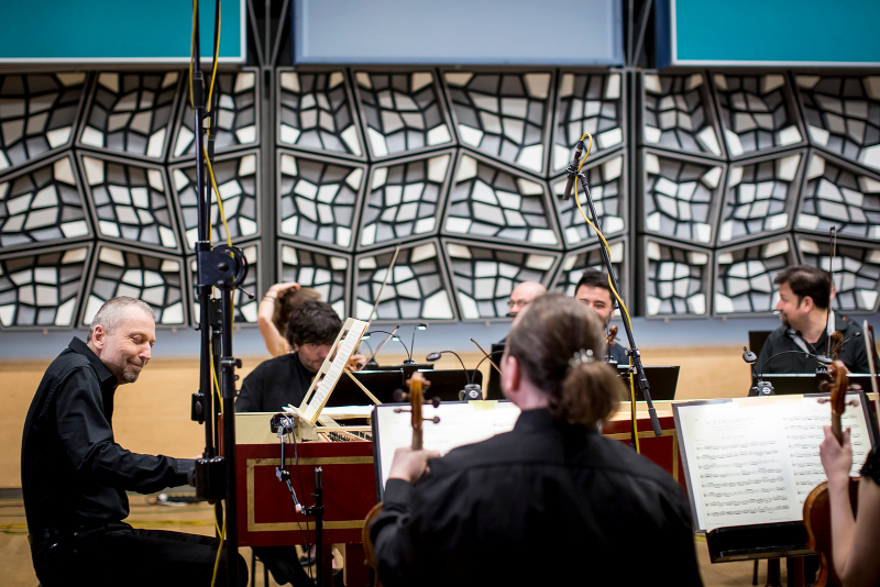 Vojtěch Spurný a Symfonický orchestr Českého rozhlasu (foto Vojtěch Brlický)