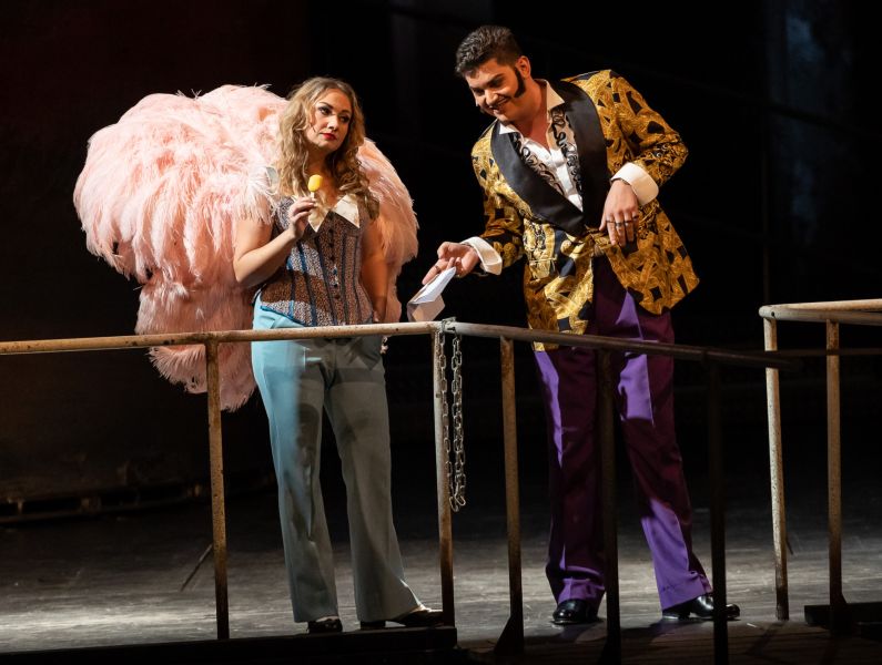 Paul Abraham: Ples v hotelu Savoy – Barbora Řeřichová, Daniel Matoušek (foto Zdeněk Sokol)