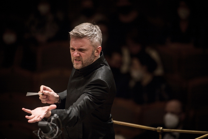 Symfonický orchestr Českého rozhlasu: Harfa Emmanuela Ceyssona – Kirill Karabits, 3. ledna 2022 (foto Vojtěch Brtnický)