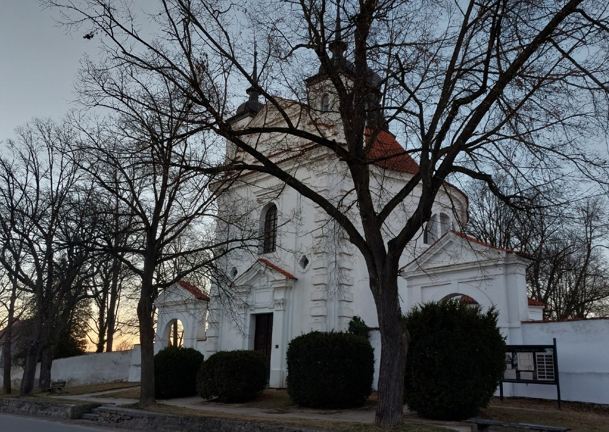 Kostel sv. Michaela, Bechyně (zdroj Opera Plus, foto Kate Nova)