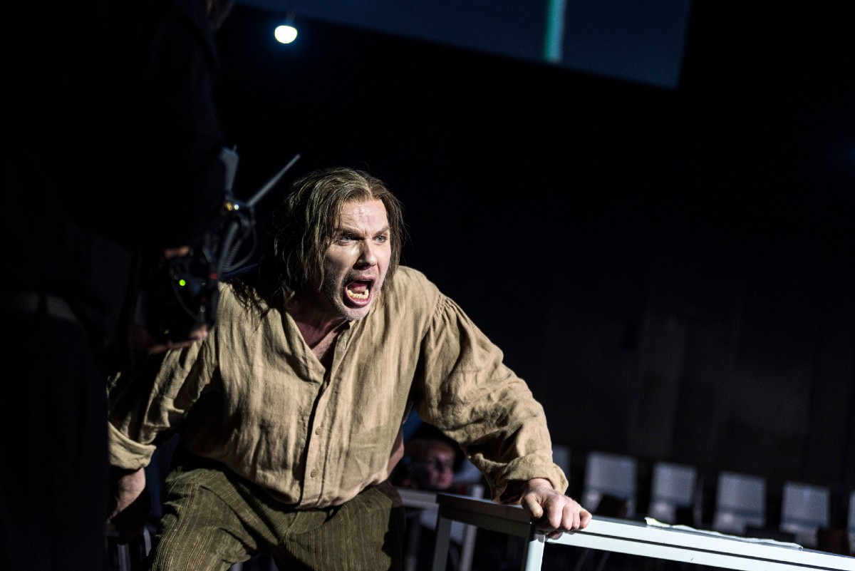 Daniel Francois Esprit Auber: La muette de Portici – Filippo Bettoschi, 14. května 2022, Staatstheater Kassel (zdroj Staatstheater Kassel, foto Isabel Machado Rios)