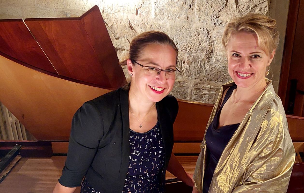 Letní noci – Monika Knoblochová, Dagmar Šašková, 9. října 2022 (zdroj Café crème)