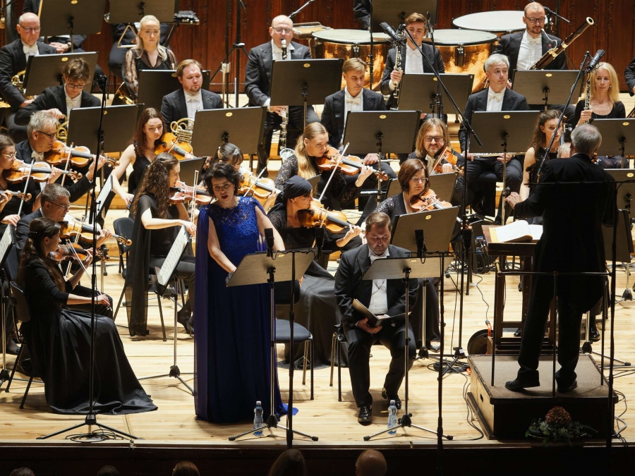 Veronika Rovná-Holbová, Richard Samek, Petr Altrichter, Prague Philharmonia (foto Michal Romanovský)