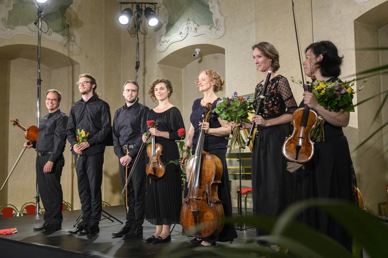 Barokní podvečery, Daphnis et Chloé, 28. června 2021: Collegium Marianum, Andreas Torgersen, Filip Hrubý, Matyáš Berdych, Małgorzata Malke, Hana Fleková, Jana Semerádová, Lenka Torgersen (foto Petra Hajská)