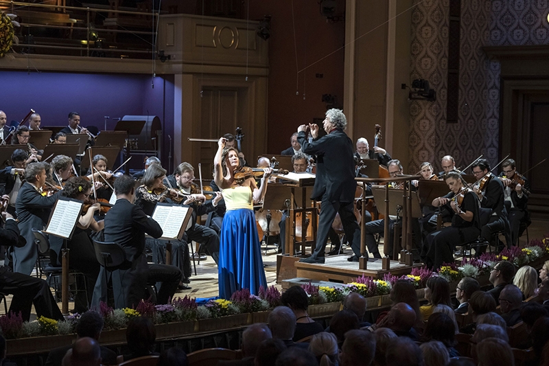 Česká filharmonie: Zahajovací koncert, 28. září 2022 – Lisa Batiashvili a Semjon Byčkov (foto Petra Hajská)