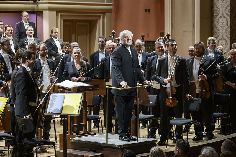 Česká filharmonie a Manfred Honeck, 11. ledna 2023 (foto Petra Hajská)