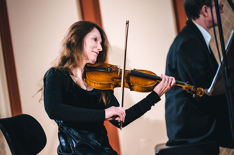 Český spolek pro komorní hudbu • Brahms trio Praha, 14. února 2023 – Xenie Dohnalová (foto Petr Chodura)