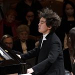 Česká filharmonie • Semjon Byčkov, 16. března 2023, Rudolfinum, Dvořákova síň – Seong-Jin Cho (foto Petr Kadlec)