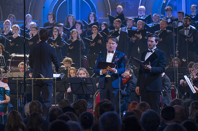 Pražský filharmonický sbor: Adventní koncert 21. prosince 2023, Palác Žofín (foto Petr Kadlec)
