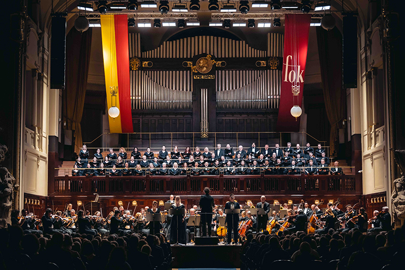 Symfonický orchestr hl. m. Prahy FOK: Stabat Mater, 27. března 2024, Obecní dům, Smetanova síň – Jana Sibera, Jana Hrochová, Tomáš Brauner, Daniel Matoušek, Jan Šťáva, Symfonický orchestr hl. m. Prahy FOK a Český filharmonický sbor Brno (foto Petr Chodura)