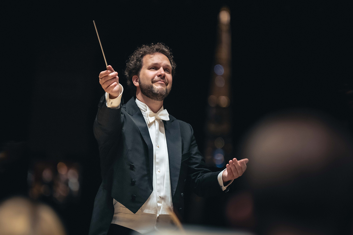 Symfonický orchestr hl. m. Prahy FOK: Stabat Mater, 27. března 2024, Obecní dům, Smetanova síň – Tomáš Brauner (foto Petr Chodura)
