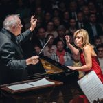 Symfonický orchestr hl. m. Prahy FOK: Američan v Paříži, 24. dubna 2024, Obecní dům – Leonard Slatkin a Olga Kern (foto Petr Chodura)