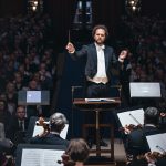 Symfonický orchestr hl. m. Prahy FOK: Mahler – Vzkříšení, 12. června 2024, Obecní dům, Smetanova síň – Tomáš Brauner a Symfonický orchestr hl. m. Prahy FOK (foto Petr Chodura)