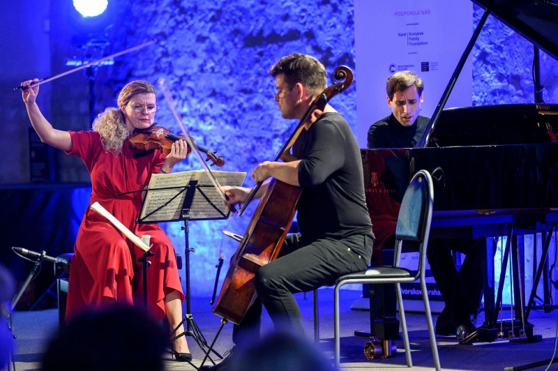 Veronika Jarůšková – housle, Peter Jarůšek – violoncello, Boris Giltburg – klavír, festival Dvořákova Praha, 19. září 2021 (zdroj Dvořákova Praha)