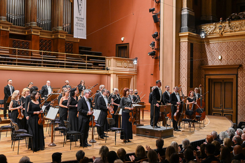 PKF — Prague Philharmonia: Bach. Mozart, 26. října 2021: Harry Bicket (foto Ivan Malý)