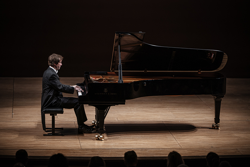 Nikolaj Luganskij – Klavírní recitál, 25. března 2023 (foto Hana Görlichová)