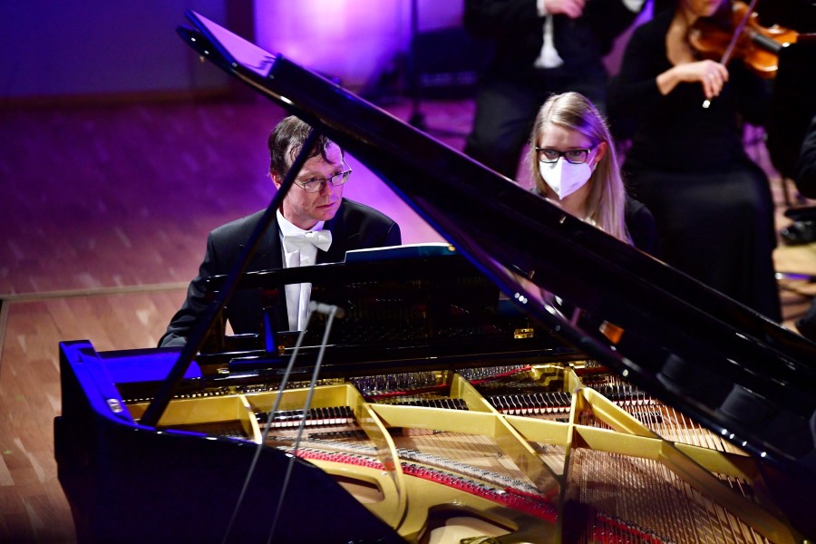 Daniel Wiesner, Zahajovací koncert Hudebního fóra Hradec Králové 4. listopadu 2021, sál Filharmonie Hradec Králové (zdroj Filharmonie Hradec Králové)