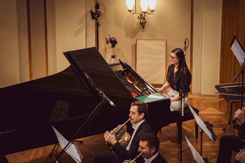 „Světová premiéra!“, 25. listopadu 2021 – Nikol Bóková, Filharmonie Brno (foto Jiří Jelínek)