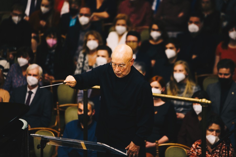 Dennis Russell Davies (zdroj Filharmonie Brno, foto Vojtěch Kába)