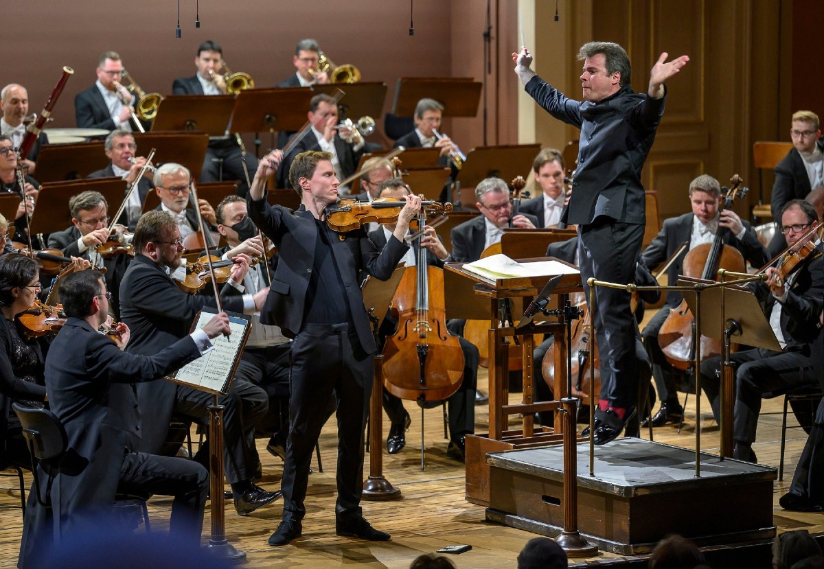 Česká filharmonie, Josef Špaček, Jakub Hrůša (zdroj Česká filharmonie)