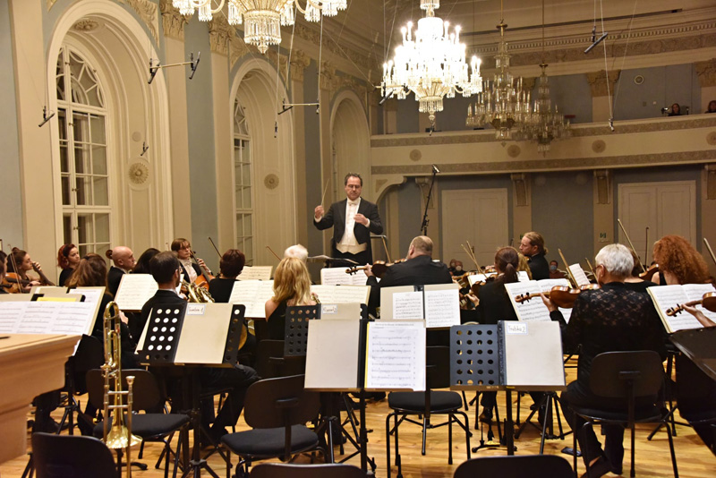 Koncert k výročí AMU – Andreas Sebastian Weiser, Západočeský symfonický orchestr Mariánské Lázně, 10. prosince 2021 (zdroj Nadace Bohuslava Martinů)