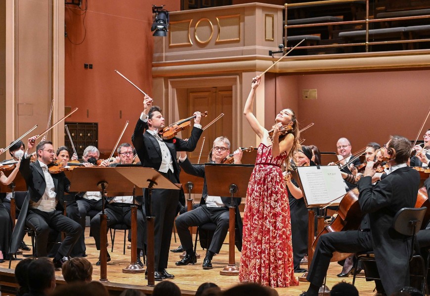 Julian Rachlin, Sarah McElravy (zdroj PKF – Prague Philharmonia, foto Ivan Malý)