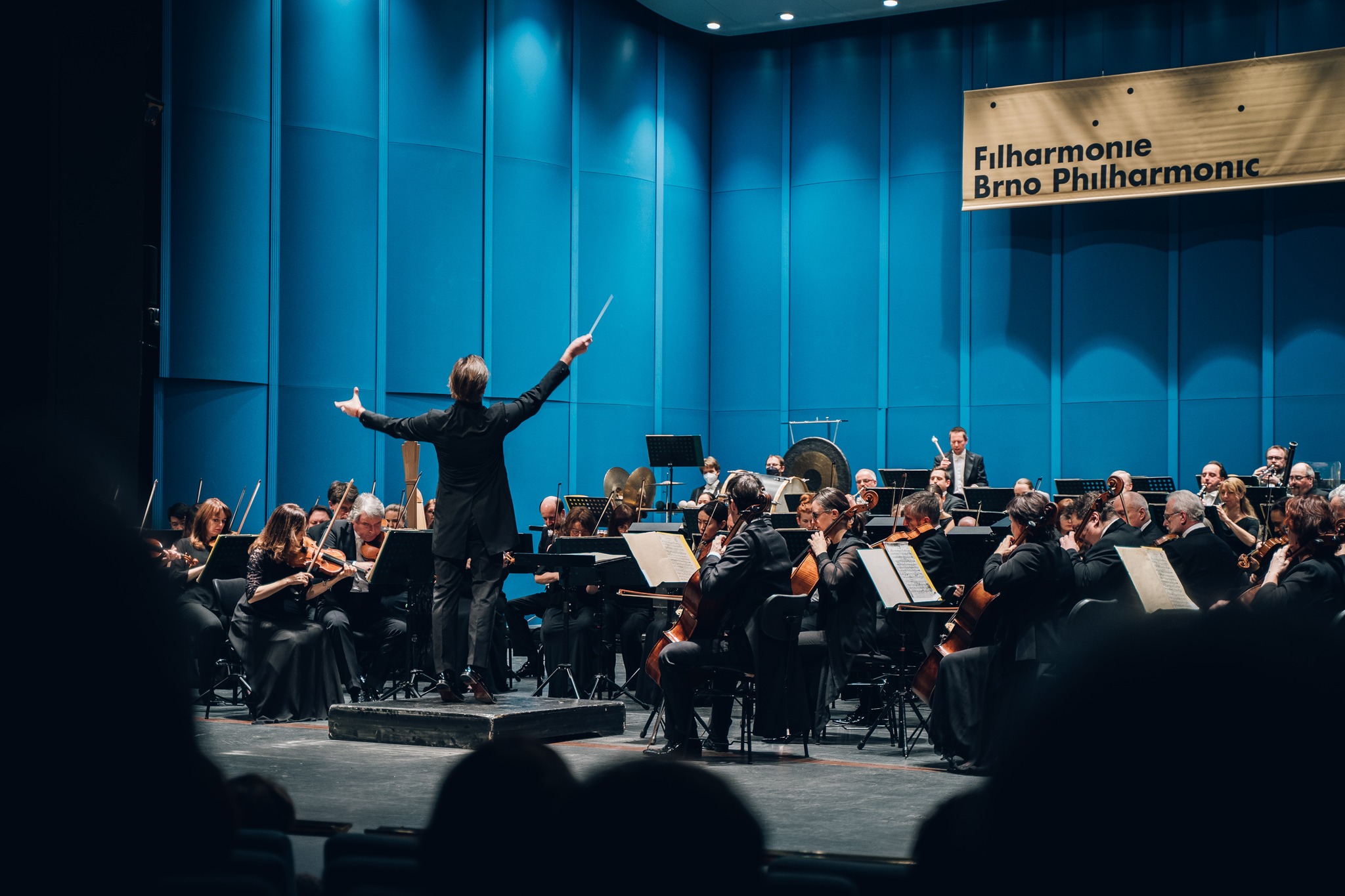 Tomáš Netopil a Filharmonie Brno (foto Štěpán Plucar)