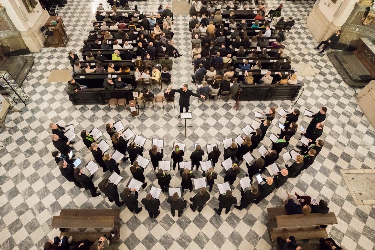Velikonoční festival duchovní hudby – Rozjímání pro orchestr, Hard-Chor Linz, 12. dubna 2022 (zdroj Velikonoční festival duchovní hudby, foto Petr Francán)