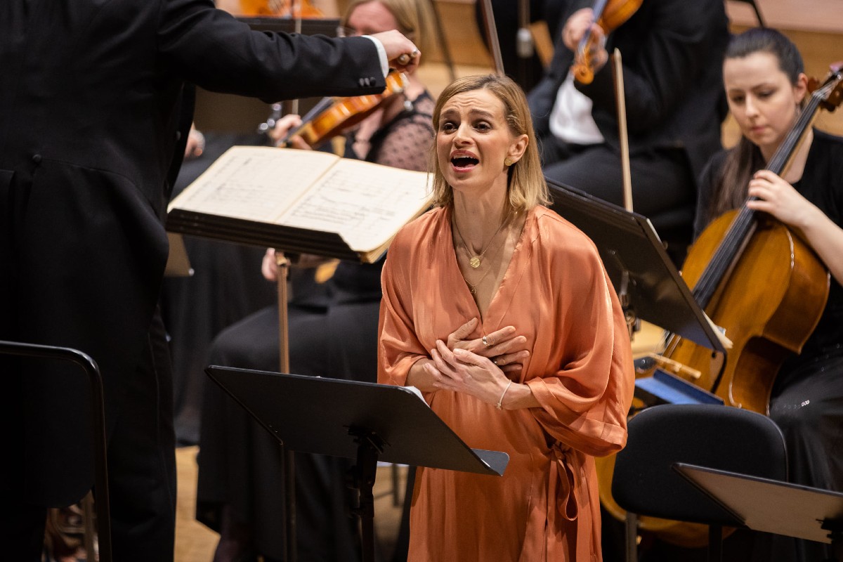 Jiří Antonín Benda: Adriana na Naxu – Ivana Jirešová – Komorní filharmonie Pardubice, 11. dubna 2022 (zdroj Komorní filharmonie Pardubice)