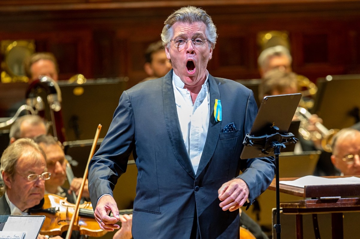 Thomas Hampson, Symfonický orchestr hl. města Prahy FOK 15. června2022 (zdroj Symfonický orchestr hl. m. Prahy FOK, foto Petr Dyrc)