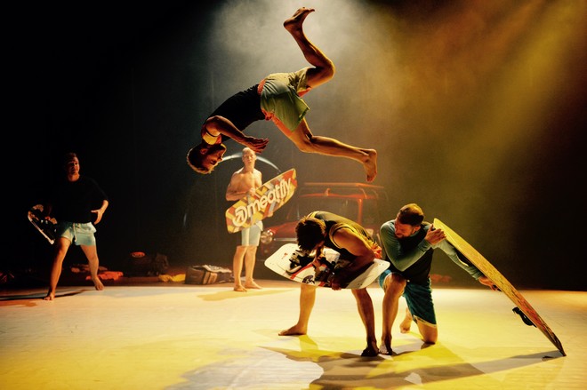Letní Letná 2016 - Jiří Havelka, Petr Horníček: Beach Boys - Losers Cirque Company (foto © František Ortmann)
