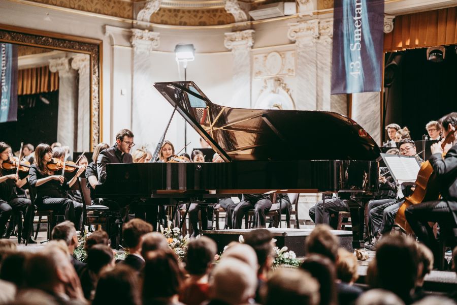 Alexander Blettenberg & Norimberší symfonikové, 2. března 2023, Měšťanská beseda, Plzeň (zdroj Filharmonie Plzeň, foto Jan Růžička)
