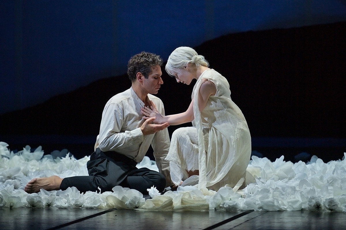 Léo Delibes: Lakmé – Frédéric Antoun, Sabine Devieilhe, Opéra Comique, Paříž (zdroj Opéra Comique, foto Stefan Brion)